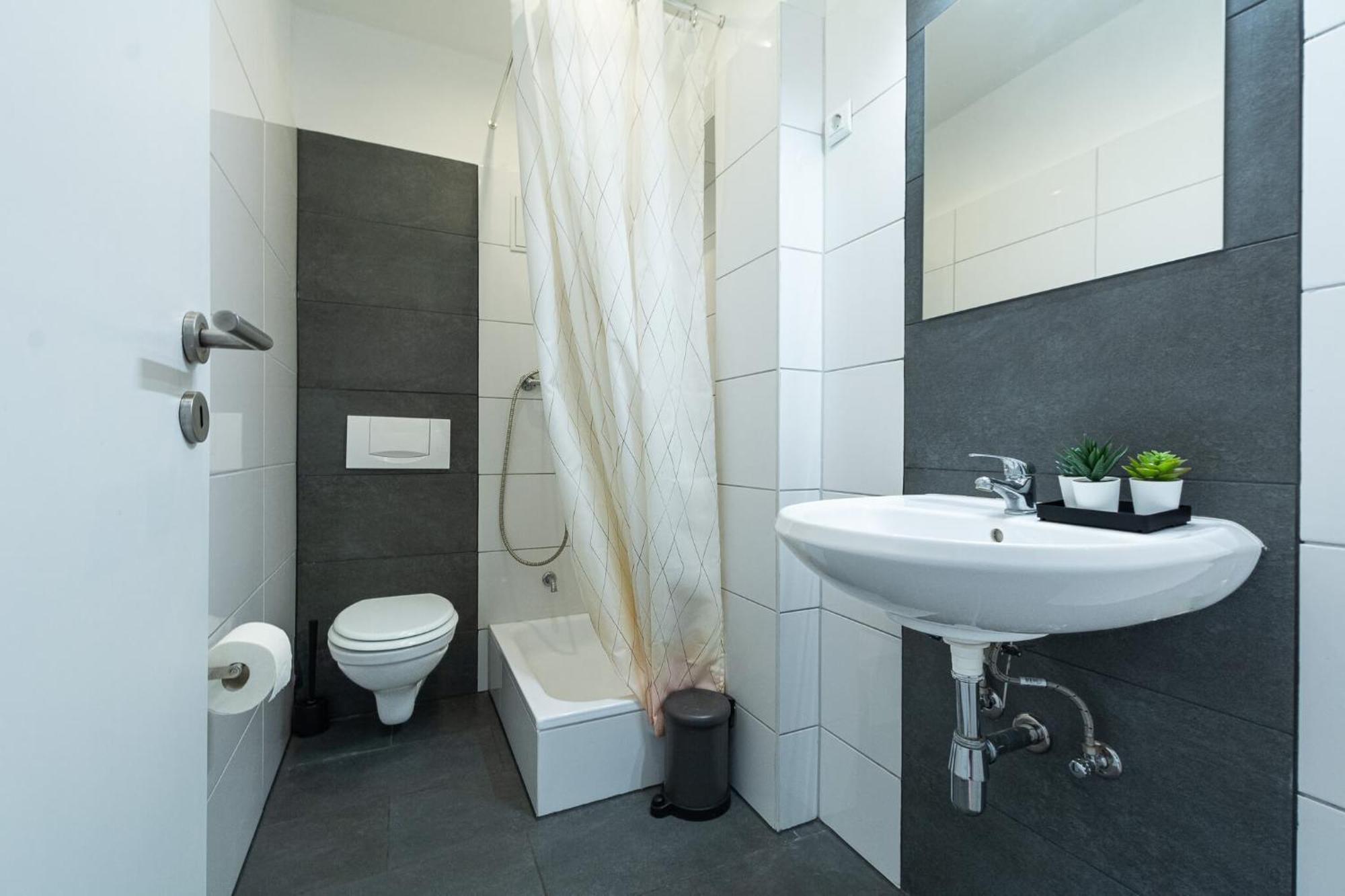 T&K Apartments - Apartments 20 Min To Messe Dus クレーフェルト エクステリア 写真